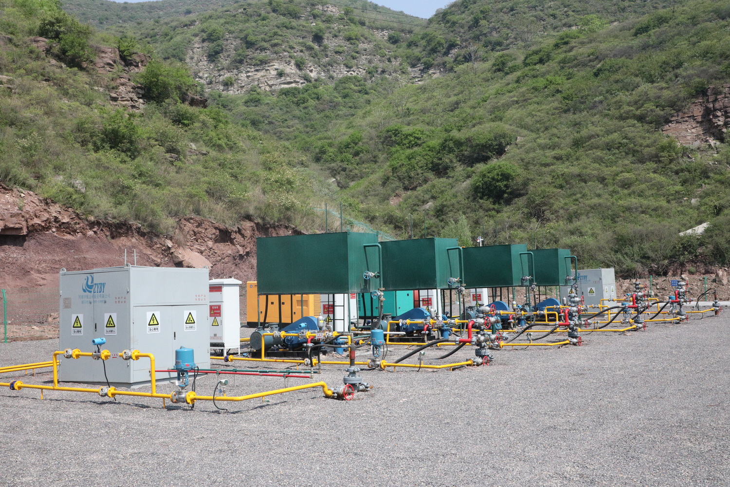 1701847567470965.jpeg 2王峰煤礦瓦斯抽采井場.jpeg