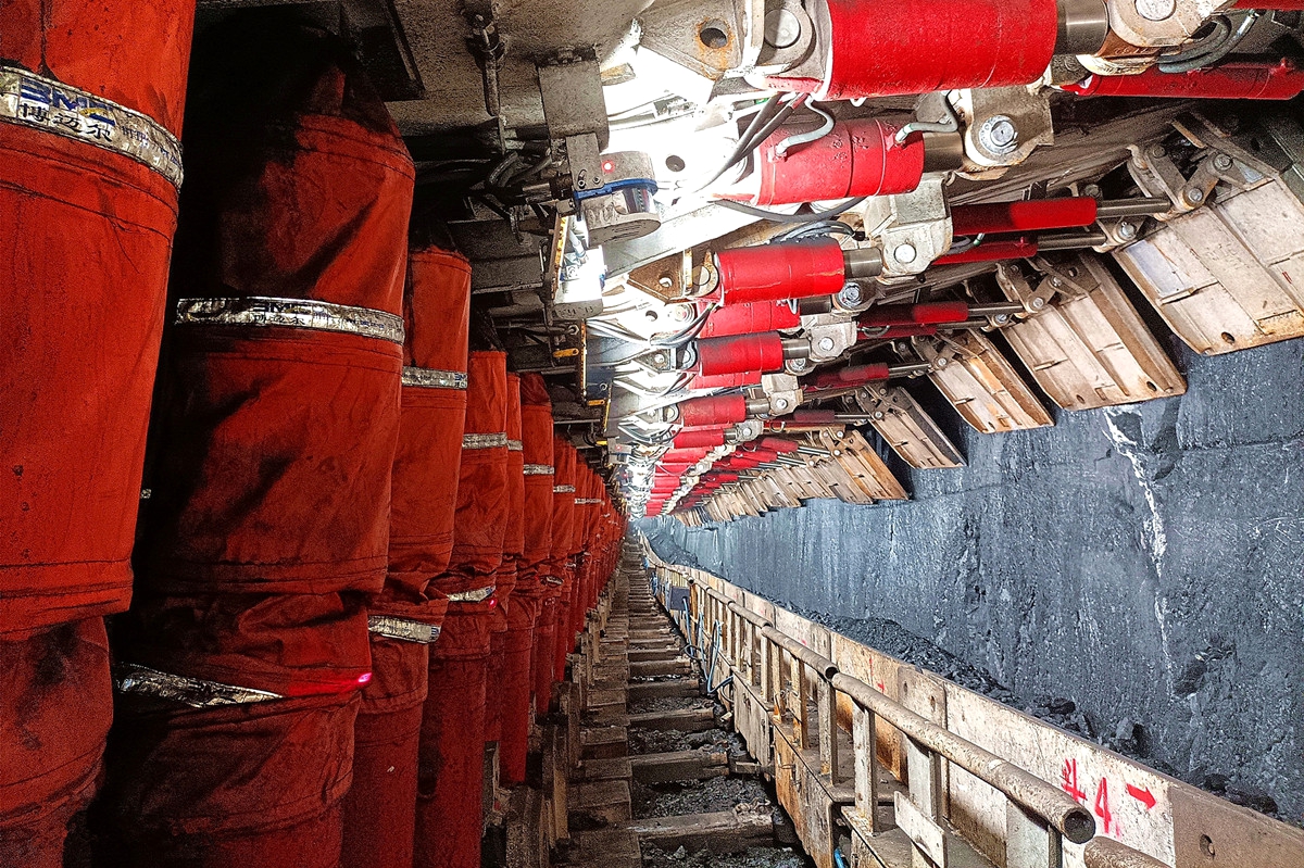 1761186810990528.jpeg 1——本安創(chuàng)建 打贏安全“翻身仗”.jpg